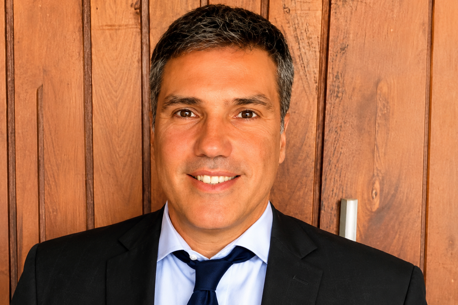 Dr. Gonzalo Mayo Nader